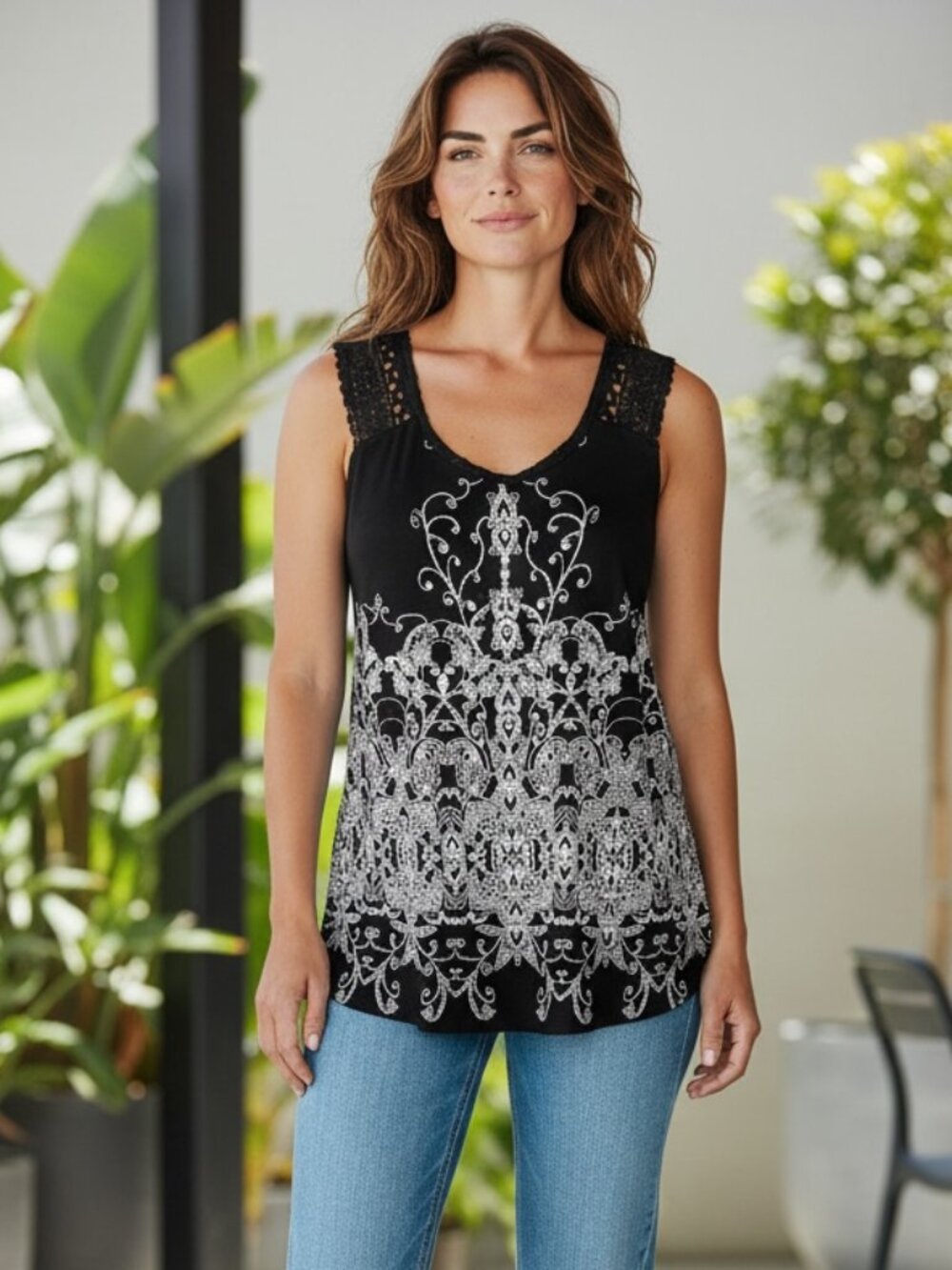 Bila Sequined Beaded Crochet Lace Sleeveless Boho Top Sz L Black & White 267H